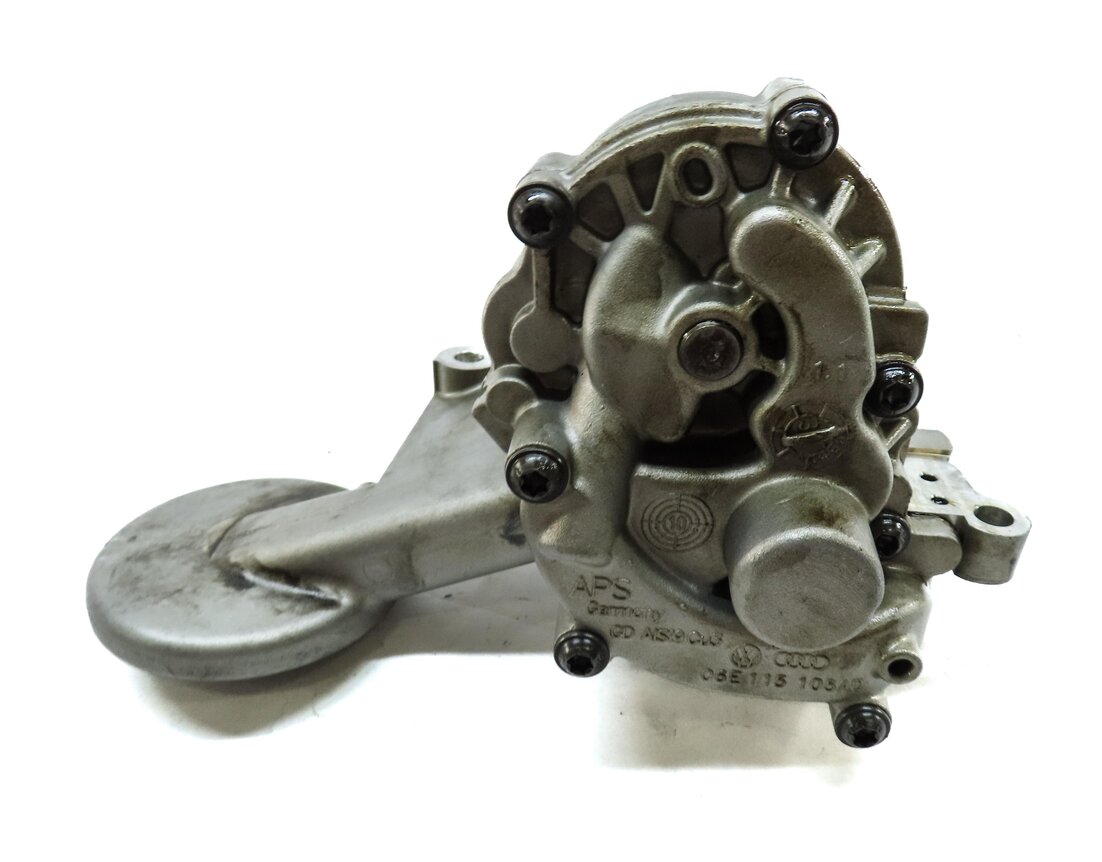 Thumbnail 8: 2011 AUDI Q5 (B8 8R) 3.2L CALB ENGINE OIL PUMP