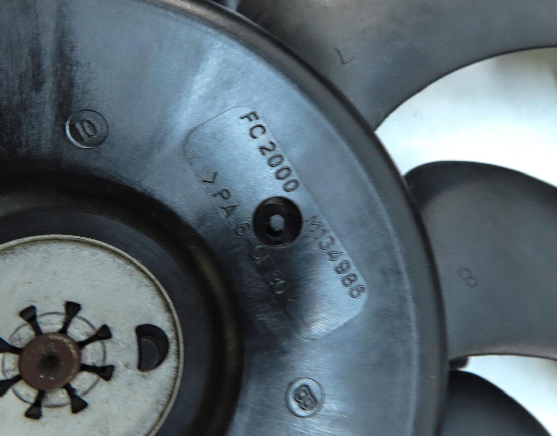 Thumbnail 9: 09-17 AUDI A4 A5 Q5 S4 (B8 8T 8R) 2.0L 3.0L 3.2L RADIATOR COOLING FAN w/ SHROUD