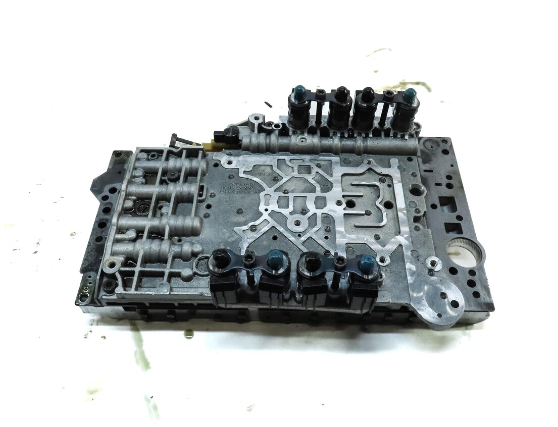 Thumbnail 4: 12-15 MERCEDES C250 C350 SLK250 SLK350 (R172 W204) TRANSMISSION VALVE BODY BLOCK