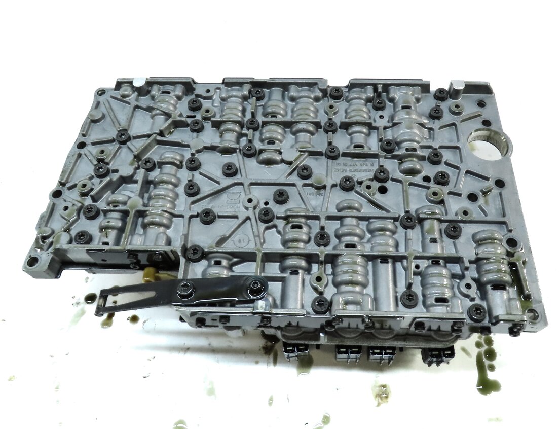 Thumbnail 5: 12-15 MERCEDES C250 C350 SLK250 SLK350 (R172 W204) TRANSMISSION VALVE BODY BLOCK