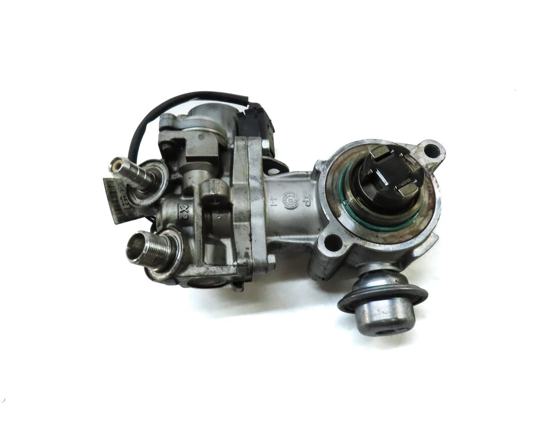 Thumbnail 2: 12-15 MERCEDES C250 SLK250 (R172 W204) 1.8L TURBO ENGINE HIGH PRESSURE FUEL PUMP