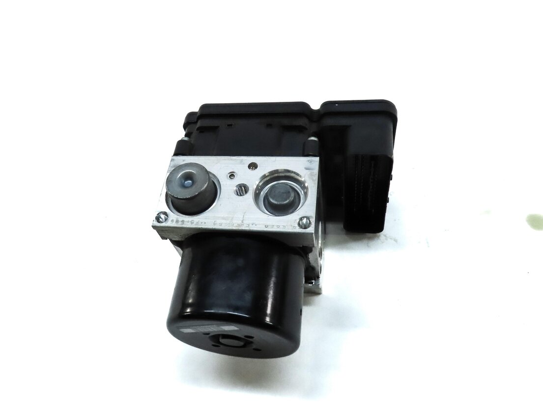 Thumbnail 3: 2012 MERCEDES C250 C300 C350 (W204) ABS ANTI LOCK BRAKE PUMP w/ MODULE