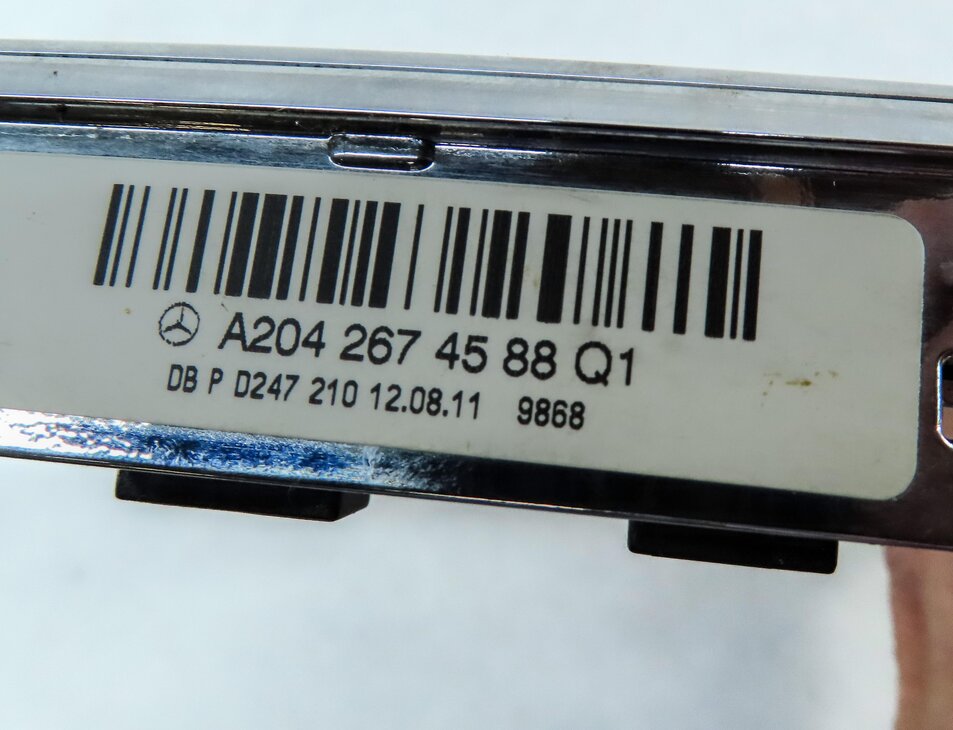 Thumbnail 6: 2012 MERCEDES C CLASS (W204) CENTER CONSOLE SHIFT INDICATOR TRIM (CHROME)