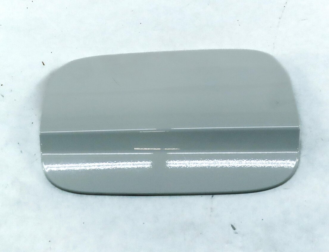Thumbnail 2: 2008-2014 MERCEDES C250 C300 C350 C63 (W204) FUEL TANK DOOR (CALCITE WHITE)