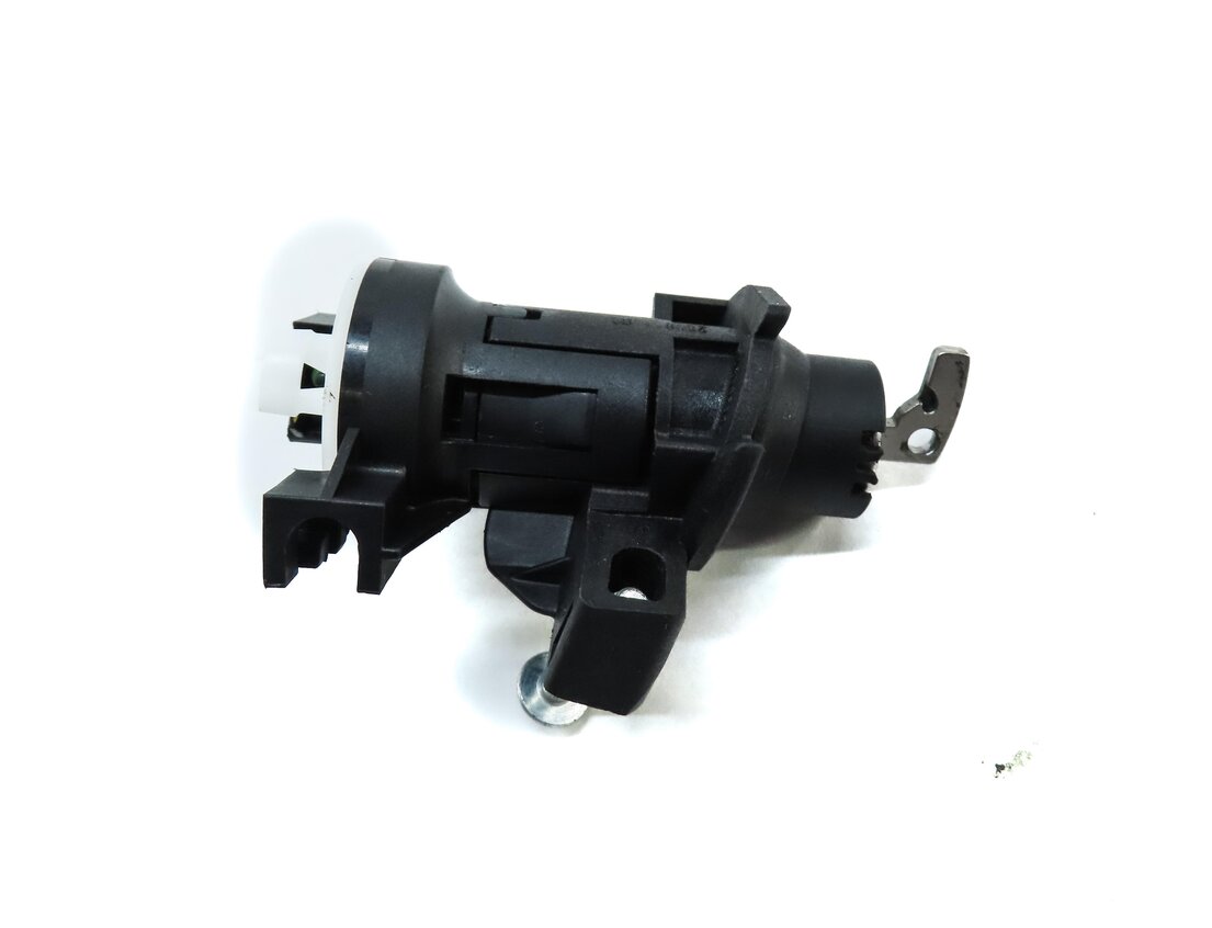 Thumbnail 3: 2012 MERCEDES C CLASS W204 FRONT LEFT DRIVER DOOR & TRUNK LOCK CYLINDER KEY SET