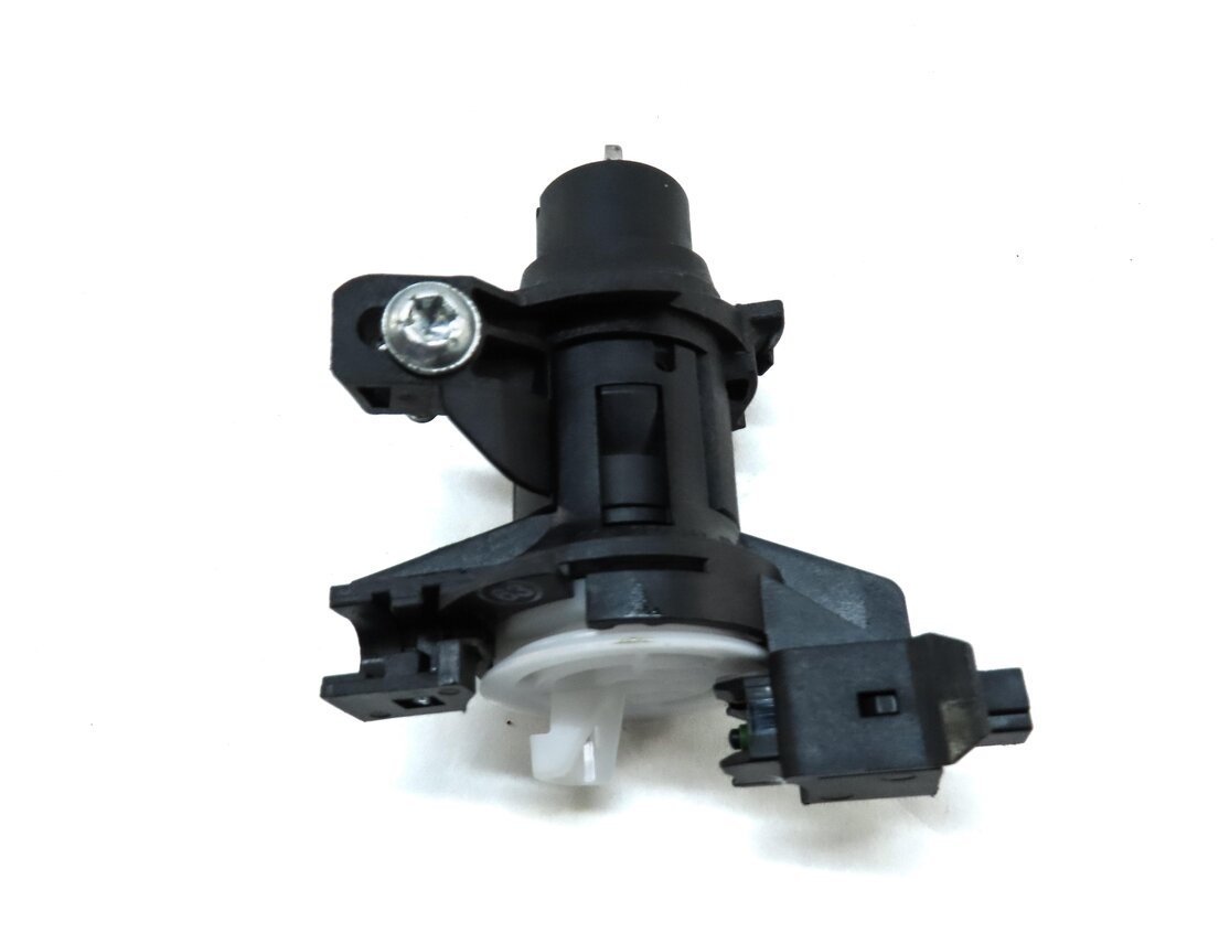 Thumbnail 4: 2012 MERCEDES C CLASS W204 FRONT LEFT DRIVER DOOR & TRUNK LOCK CYLINDER KEY SET