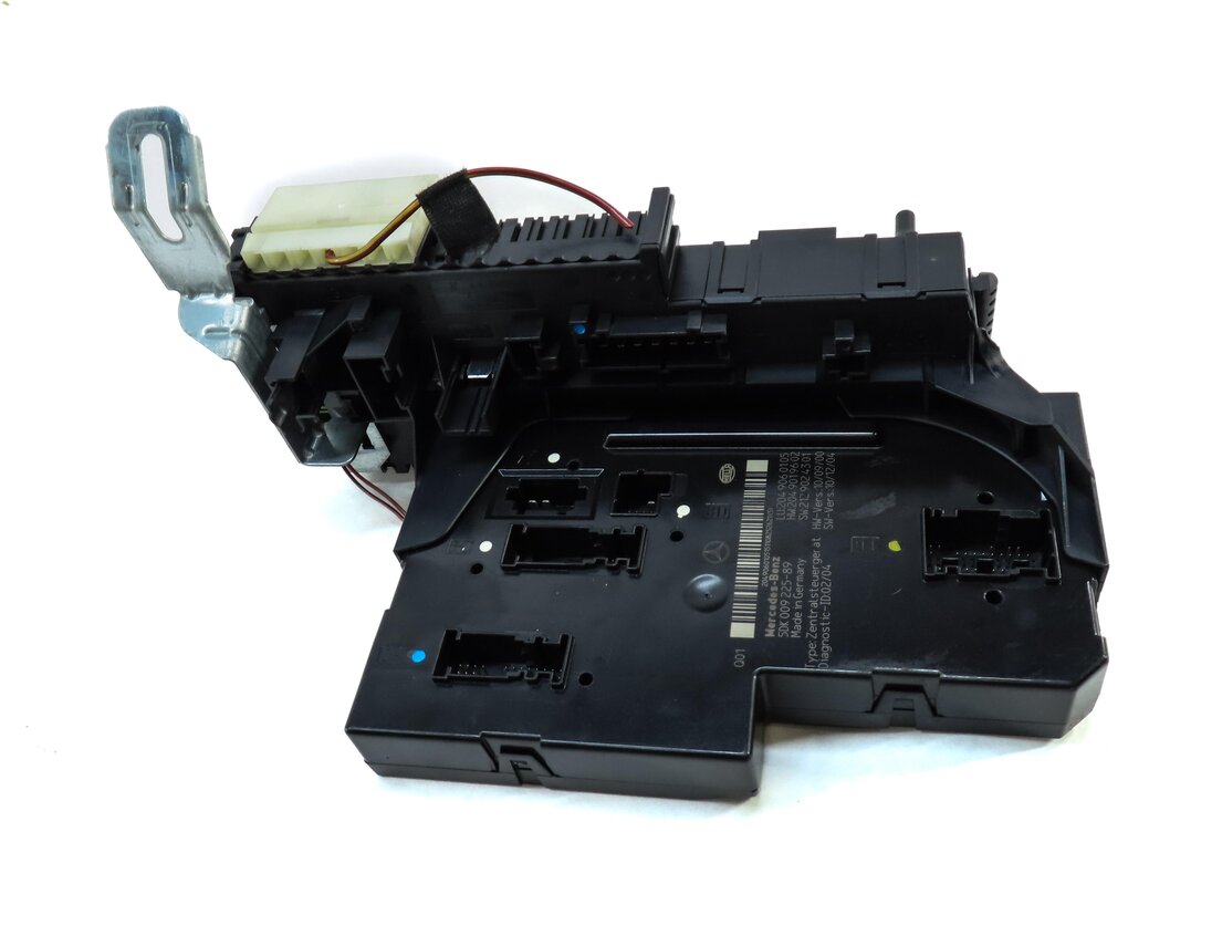 Thumbnail 3: 2011-2015 MERCEDES C-CLASS (W204) REAR SIGNAL ACQUISITION CONTROL MODULE SAM