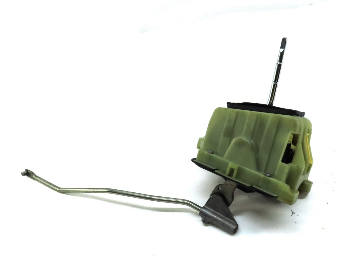 Thumbnail 3: 2012 MERCEDES C CLASS (W204) 1.8L TURBO M271 ENGINE FLOOR SHIFTER GEAR BOX
