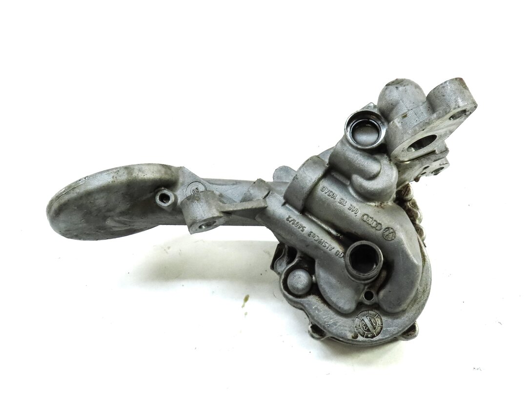 Thumbnail 9: 2010 AUDI Q5 (B8 8R) 3.2L CALB FSI ENGINE OIL PUMP w/ SPROCKET