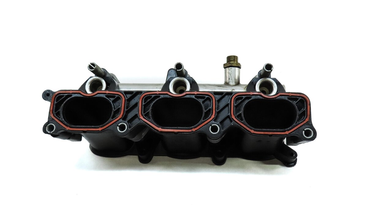 Thumbnail 2: 2010 AUDI Q5 (B8 8R) 3.2L CALB FSI ENGINE RIGHT LOWER INTAKE MANIFOLD DUFFUSER