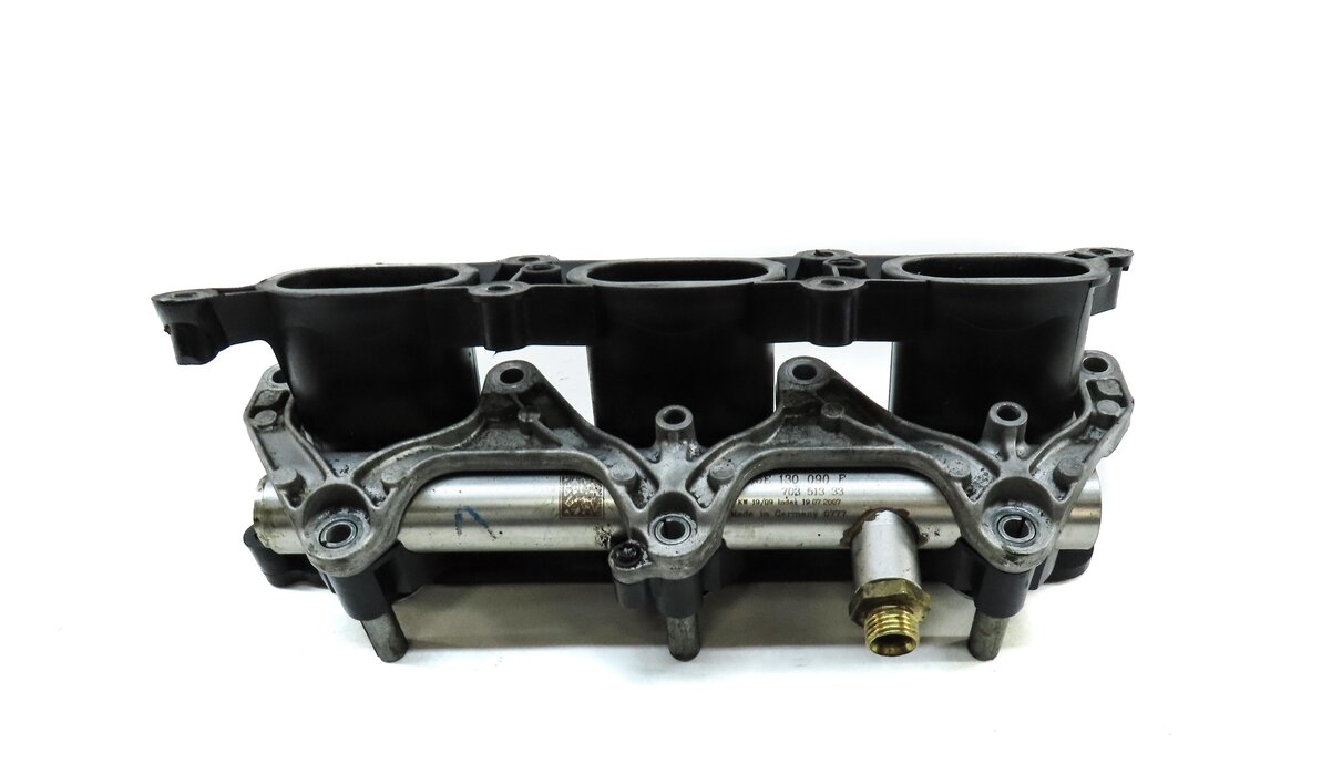 Thumbnail 5: 2010 AUDI Q5 (B8 8R) 3.2L CALB FSI ENGINE RIGHT LOWER INTAKE MANIFOLD DUFFUSER