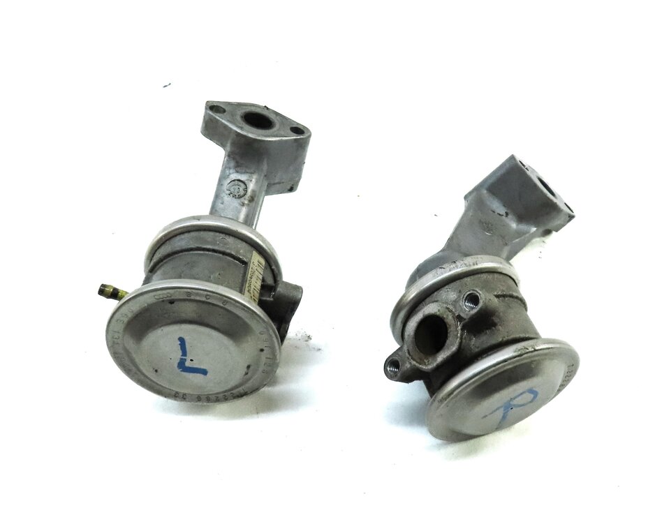 Thumbnail 2: 2010 AUDI Q5 (B8 8R) 3.2L CALB ENGINE LEFT & RIGHT AIR CHECK VALVE SET-2