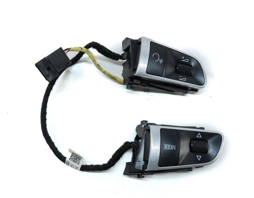 Thumbnail 3: 2010 AUDI Q5 (B8 8R) LEFT & RIGHT STEERING WHEEL RADIO PHONE SWITCH BUTTON SET-2