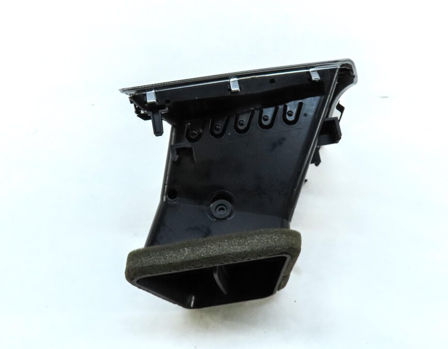 Thumbnail 3: 2010 AUDI Q5 (B8 8R) FRONT LEFT DRIVER OUTER DASH HEATER A/C AIR VENT