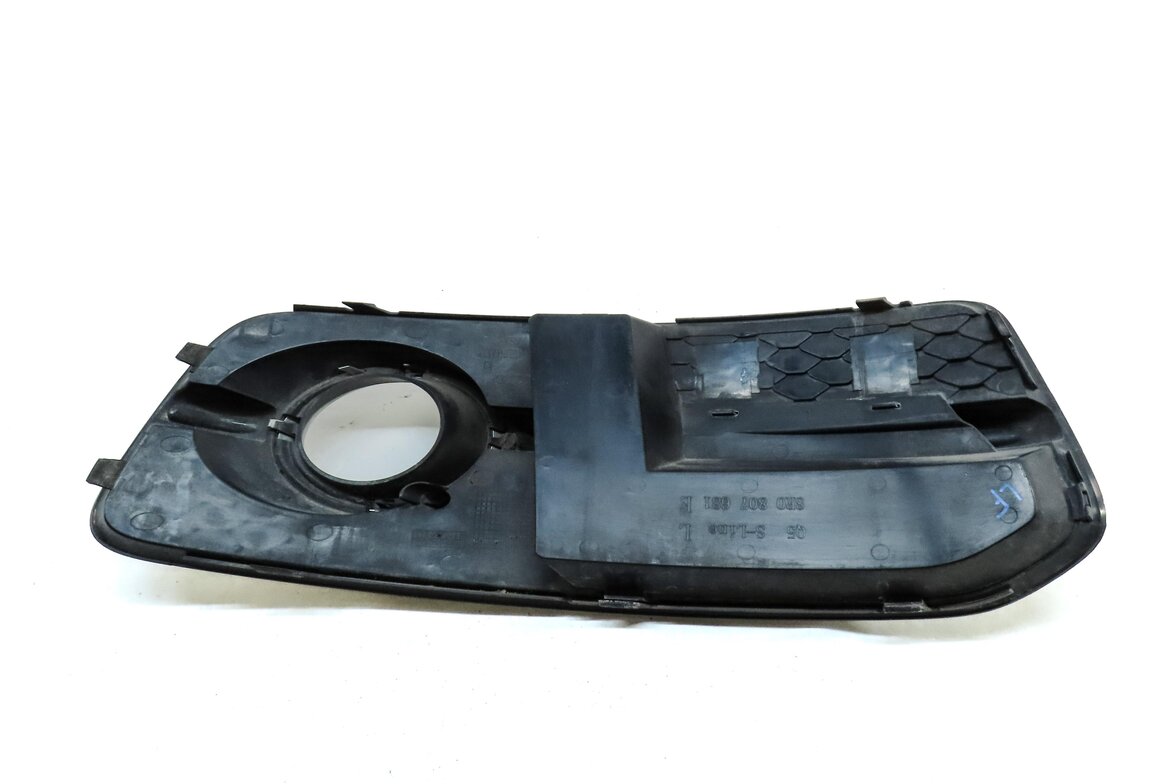 Thumbnail 5: 2009-2012 AUDI Q5 (B8 8R) LEFT FRONT DRIVER FOGLIGHT GRILLE TRIM (S-LINE)