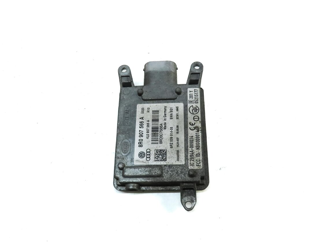 Thumbnail 3: 2009-2012 AUDI Q5 (B8 8R) BLIND SPOT RADAR SENSOR CONTROL MODULE (MASTER)