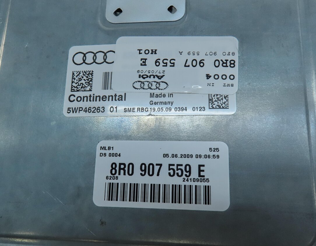 Thumbnail 9: 2010 AUDI Q5 (B8 8R) 3.2L CALB ENGINE ECM BCM GATEWAY IMMOBILIZER MODULE KEY SET