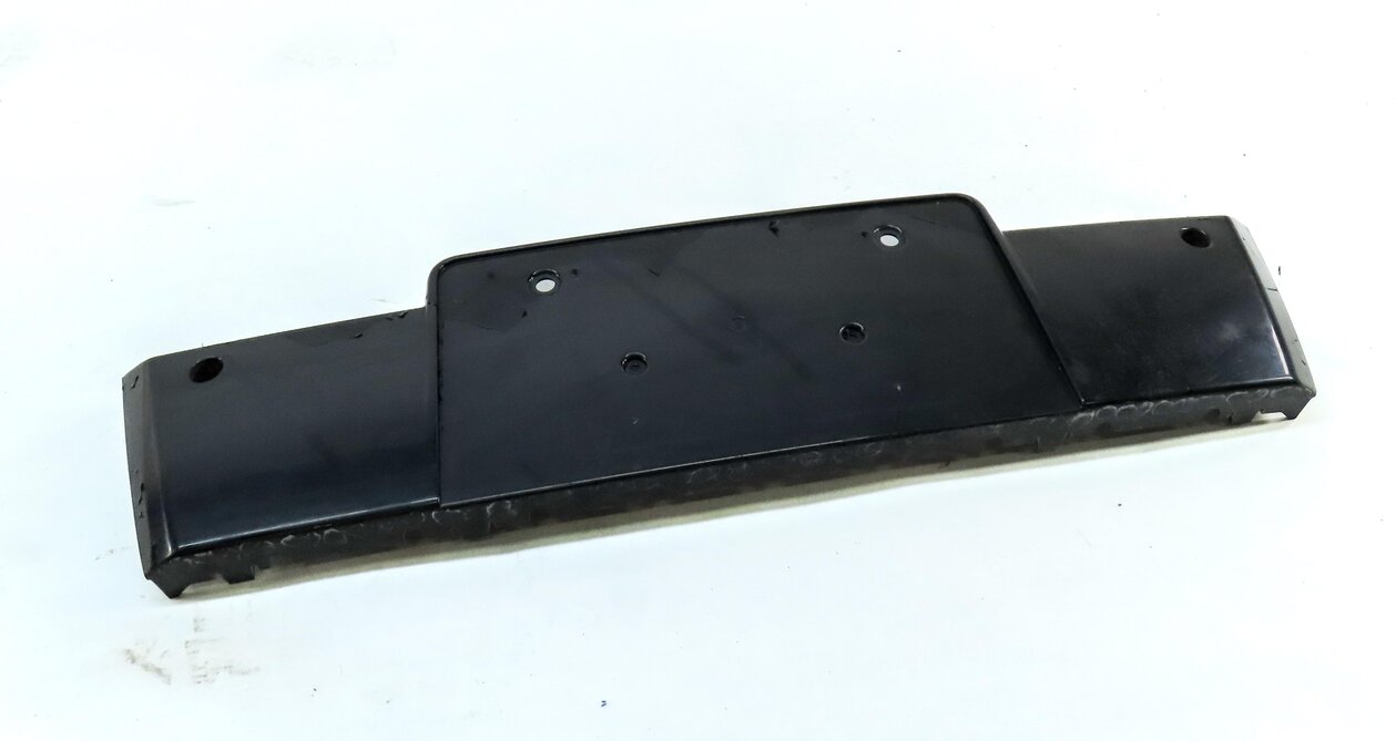 2010 AUDI Q5 (B8 8R) FRONT GRILLE LICENSE PLATE BASE MOUNT RETAINER BRACKET
