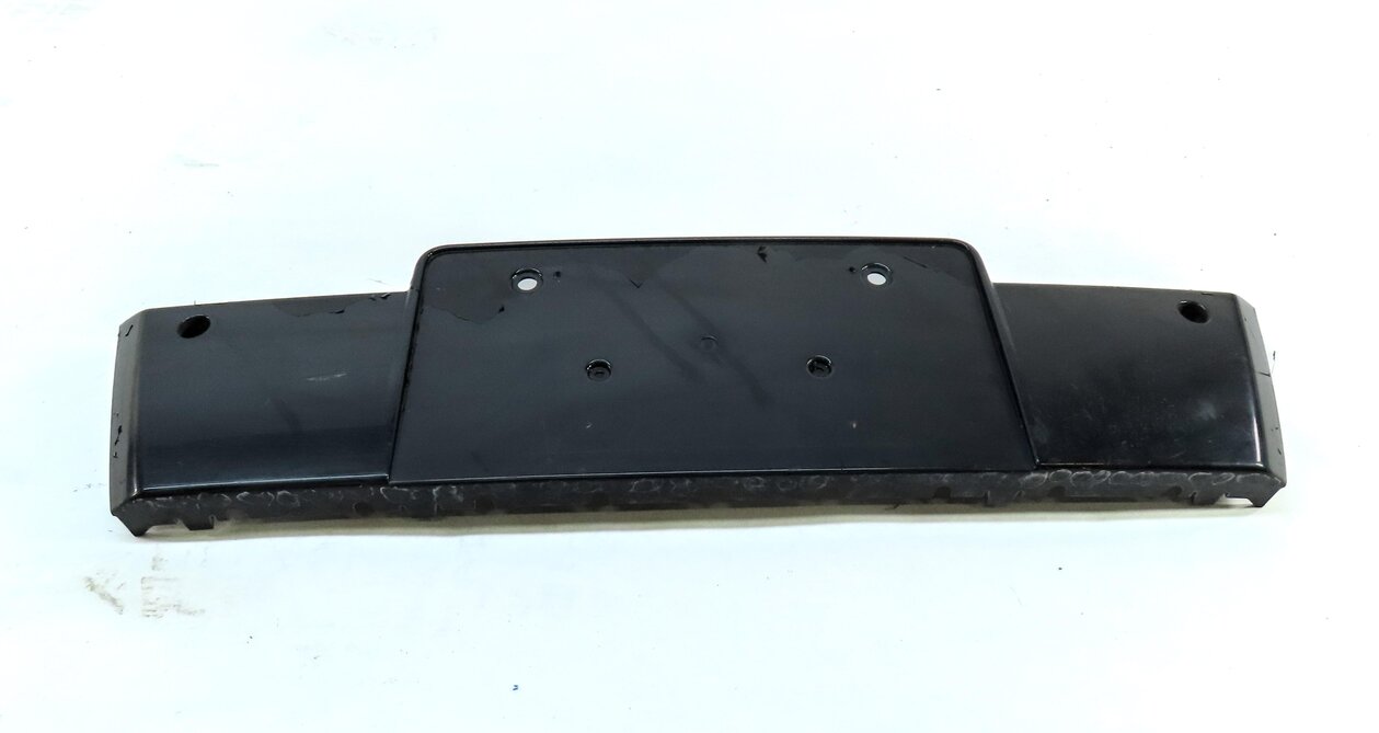 Thumbnail 2: 2010 AUDI Q5 (B8 8R) FRONT GRILLE LICENSE PLATE BASE MOUNT RETAINER BRACKET