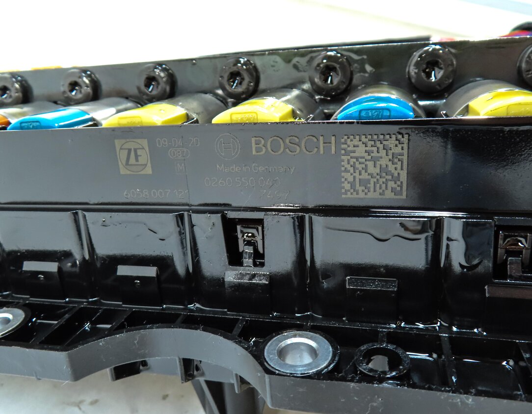 Thumbnail 7: 2009-2012 AUDI Q5 (8R) 3.2L V6 A/T AUTO AUTOMATIC TRANSMISSION VALVE BODY