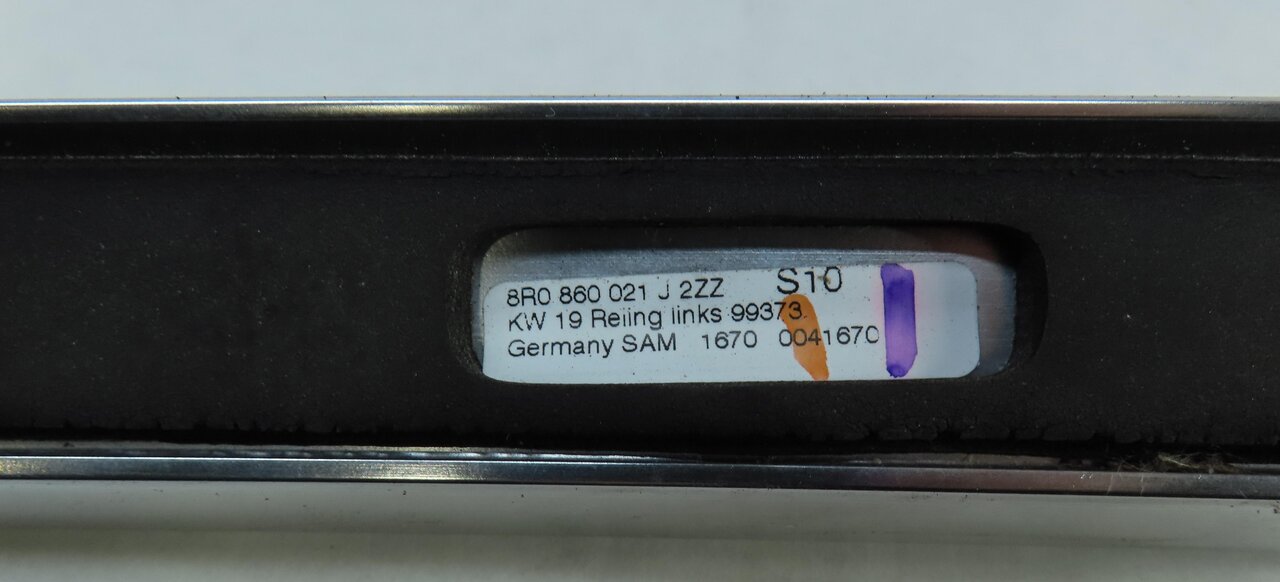 Thumbnail 7: 2010 AUDI Q5 (B8 8R) LEFT & RIGHT ROOF RACK RAIL SET-2 (SILVER)