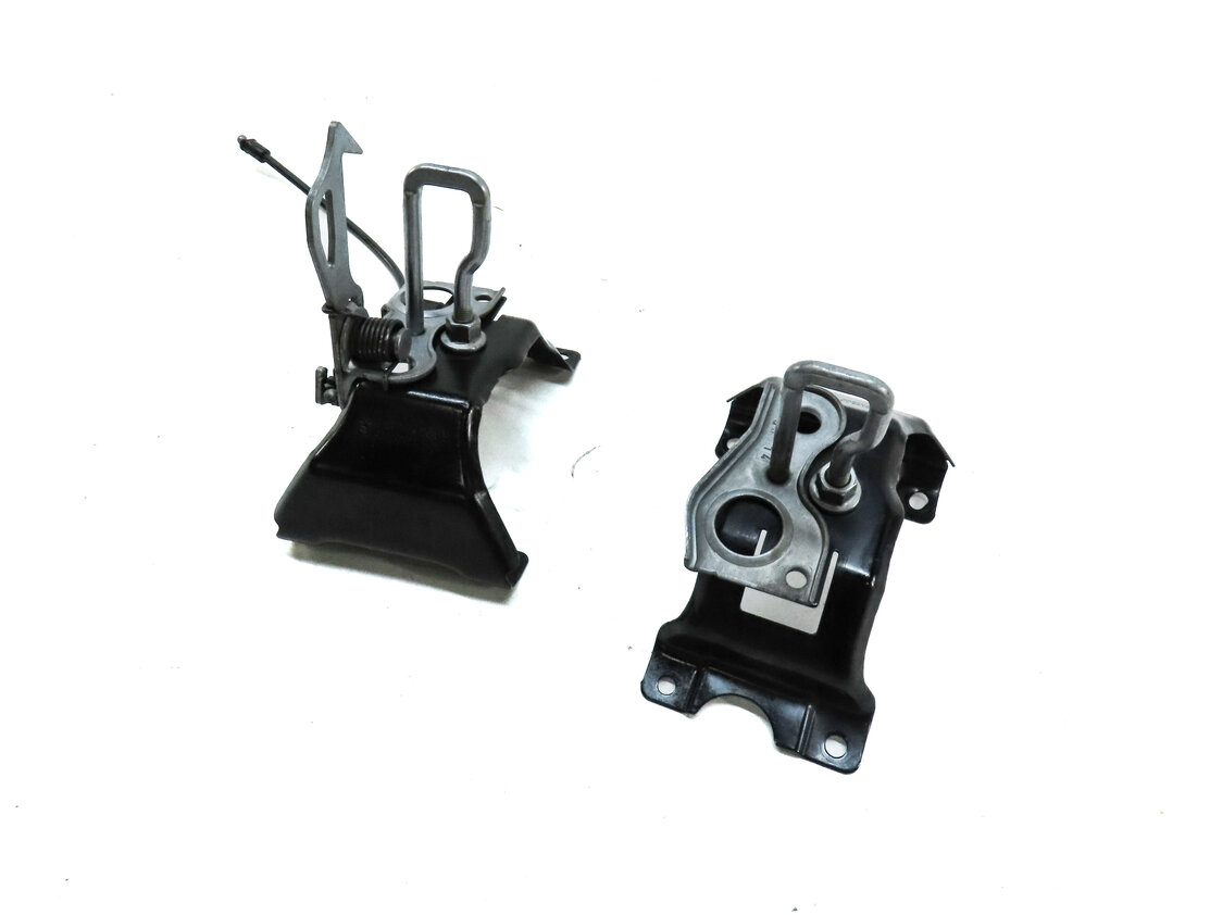 2014 BMW X5 (F15) HOOD SAFETY CATCH HOOK & RELEASE LEVER LATCH w/ STRIKER SET2