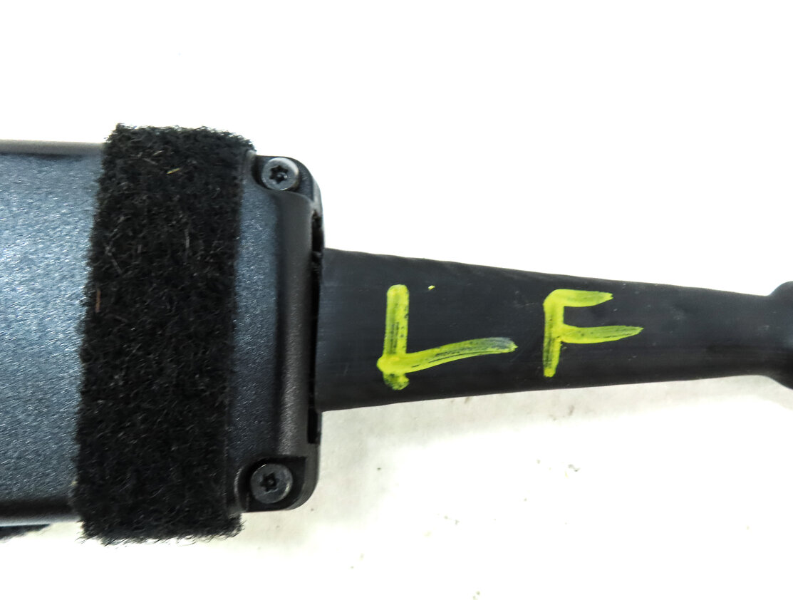 Thumbnail 5: 14-19 BMW X5 X6 X5M (F15 F16 F85 F86) FRONT LEFT DRIVER SEATBELT BUCKLE RECEIVER