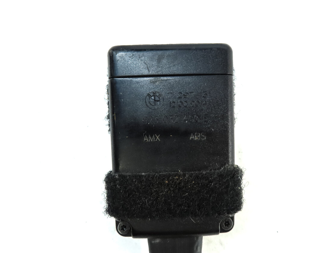 Thumbnail 5: 14-19 BMW X5 X6 X5M X6M (F15 F16 F85 F86) FRONT RIGHT SEATBELT BUCKLE RECEIVER