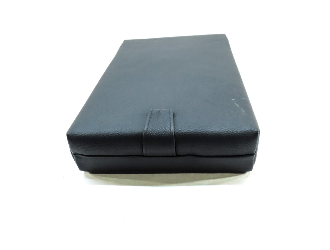 Thumbnail 3: 2014 BMW X5 (F15) REAR 2ND ROW SEAT ARM REST AND CUP HOLDER (Black)