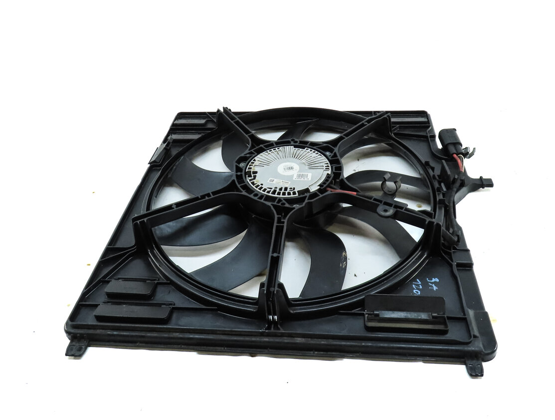 Thumbnail 4: 14-19 BMW X5 X6 (F15 F16) 4.4L N63 TURBO 850 WATT RADIATOR FAN & SHROUD ASSEMBLY