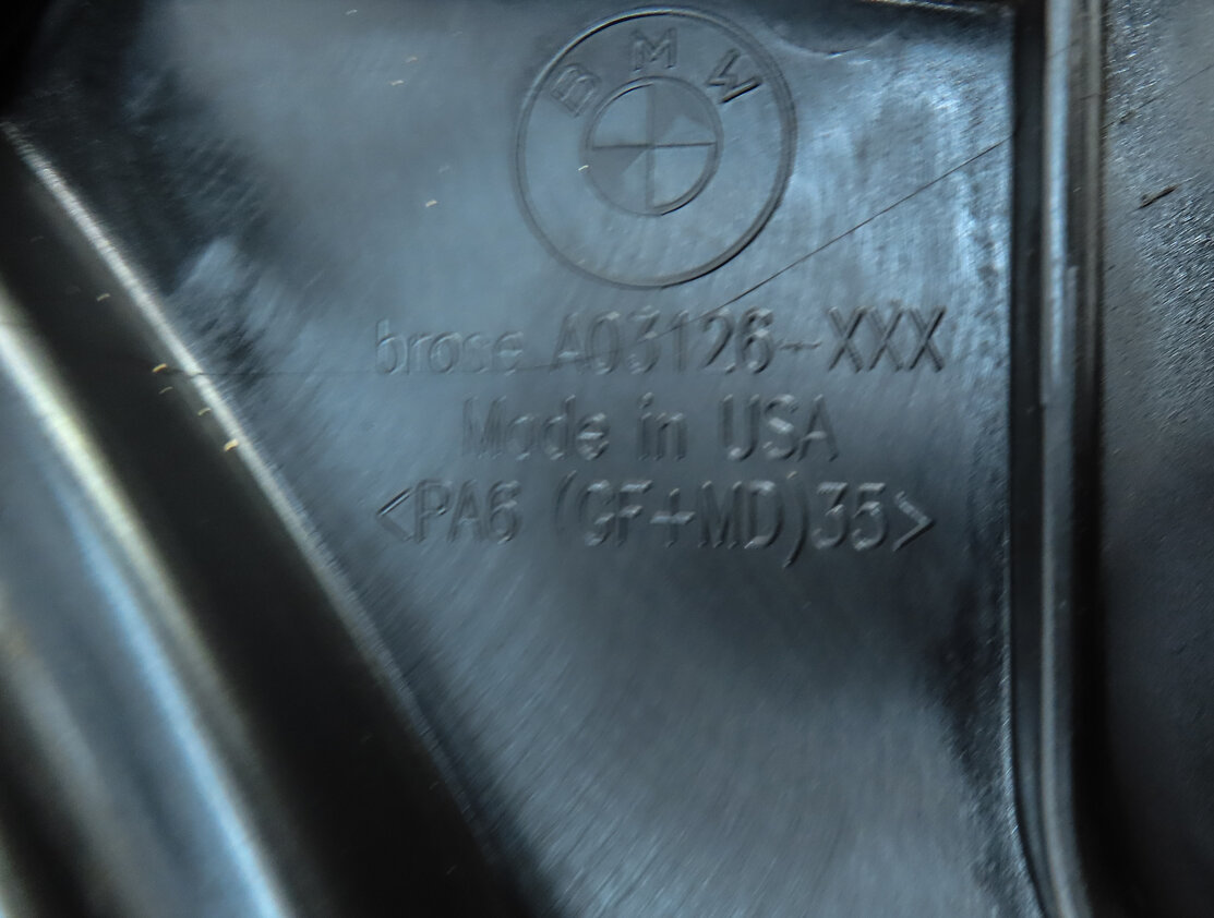 Thumbnail 6: 14-19 BMW X5 X6 (F15 F16) 4.4L N63 TURBO 850 WATT RADIATOR FAN & SHROUD ASSEMBLY