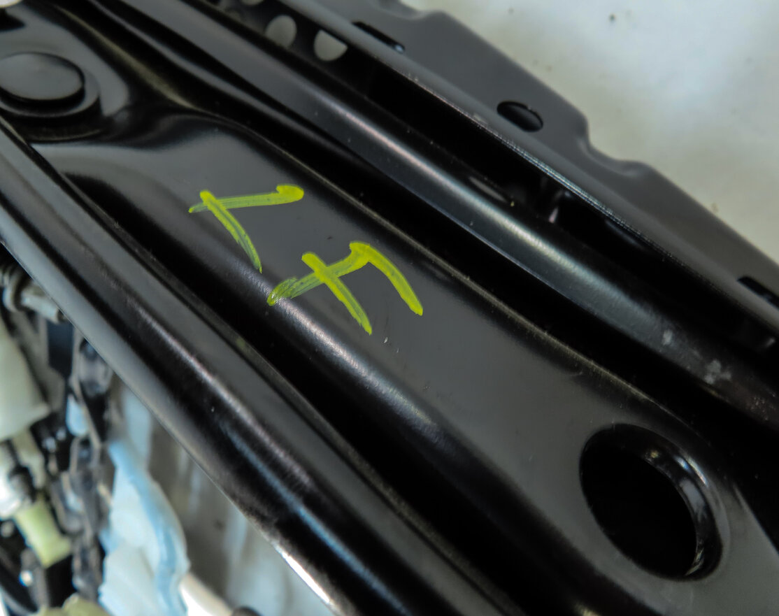 Thumbnail 9: 2014 BMW X5 (F15) FRONT LEFT DRIVER SEAT TRACK WITH ADJUST MOTORS