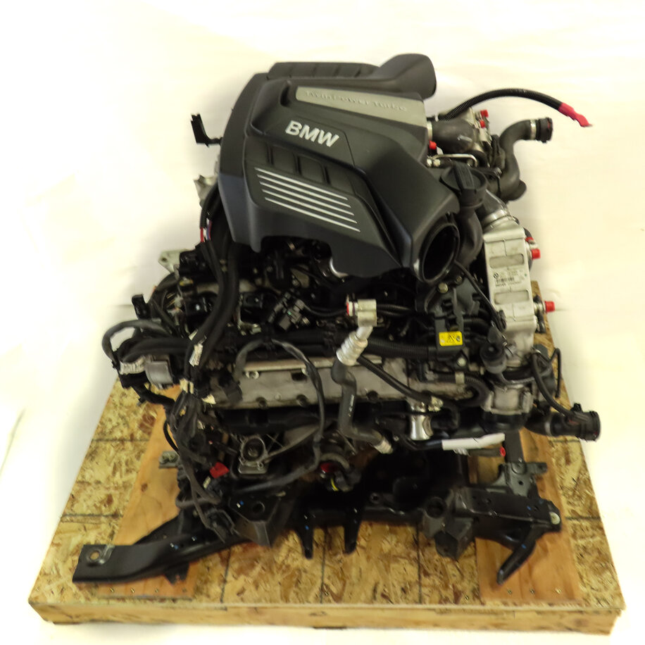 Thumbnail 5: 14-16 BMW X5 (F15) 4.4L TURBO N63 ENGINE ASSEMBLY (147k) (ASE TESTED + VIDEO)