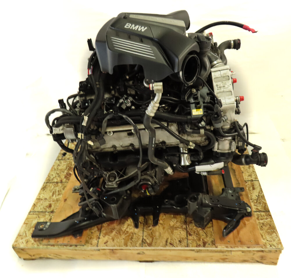 Thumbnail 6: 14-16 BMW X5 (F15) 4.4L TURBO N63 ENGINE ASSEMBLY (147k) (ASE TESTED + VIDEO)