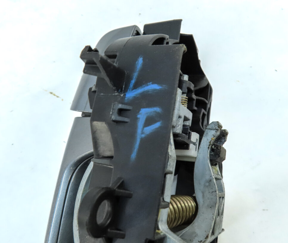 Thumbnail 5: 14-21 BMW X1 X2 X5 X6 (F15 F16 F39 F48) FRONT LEFT COMFORT DOOR HANDLE (Gray)