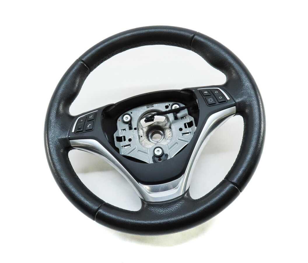 06-15 BMW 1 3 X1 SERIES (E84 E87 E90) 3 SPOKE SPORT STEERING WHEEL w/ SWITCHES