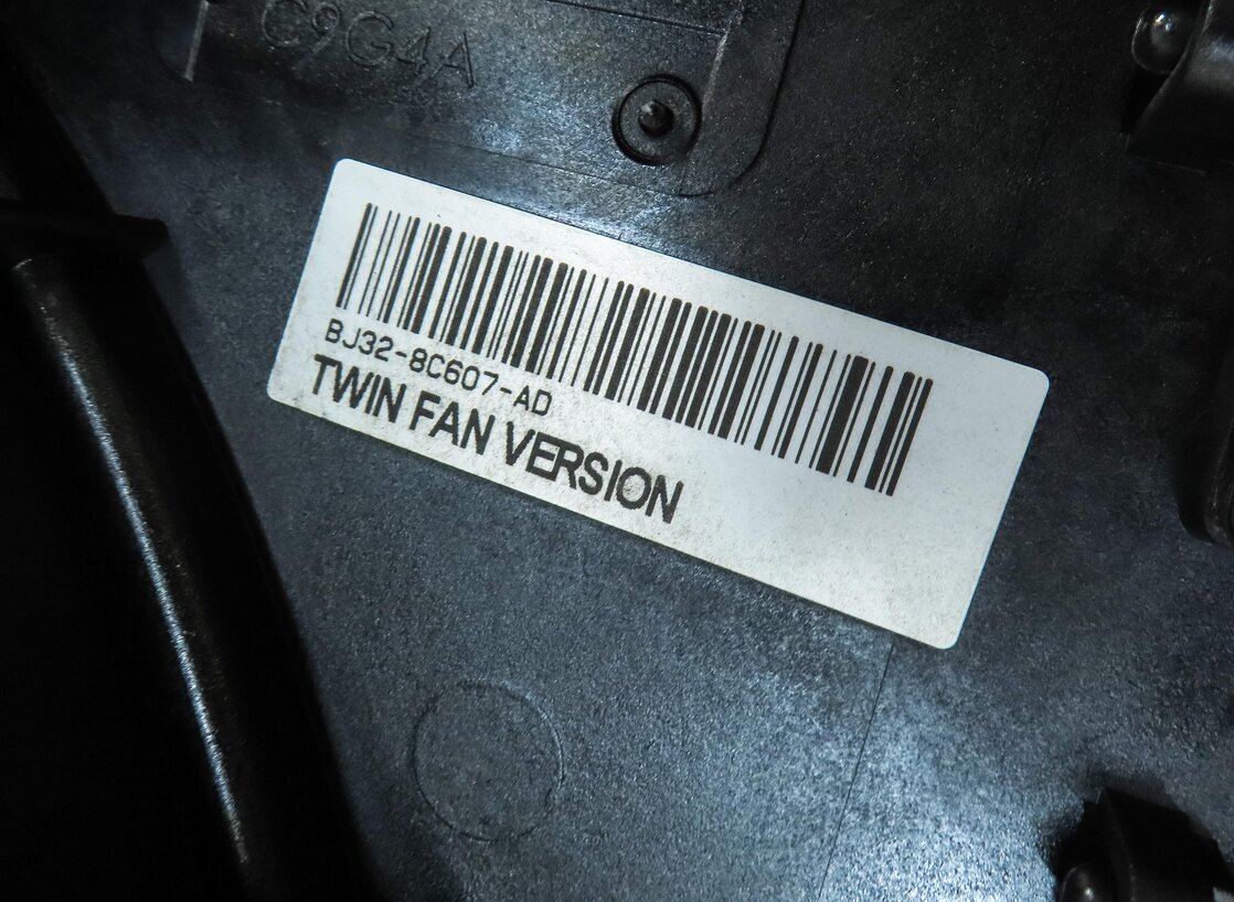 Thumbnail 6: 12-17 LR2 DISCOVERY SPORT RANGE ROVER EVOQUE (L538 L550) RADIATOR COOLING FAN