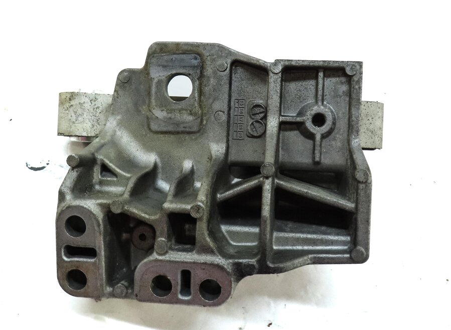 Thumbnail 3: 2016 LAND ROVER DISCOVERY SPORT (L550) 2.0L UPPER ENGINE MOTOR MOUNT BRACKET