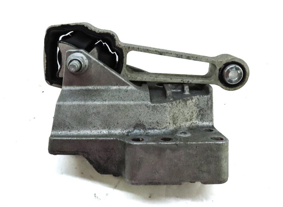 Thumbnail 4: 2016 LAND ROVER DISCOVERY SPORT (L550) 2.0L UPPER ENGINE MOTOR MOUNT BRACKET