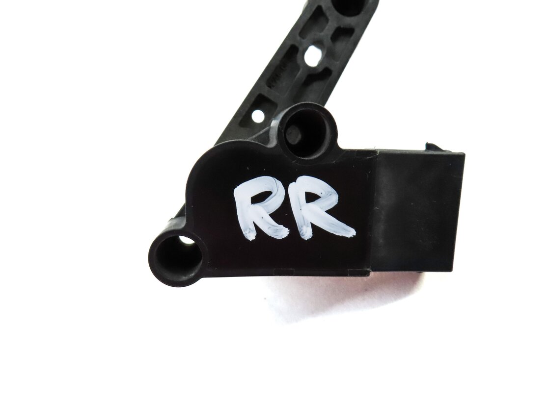 Thumbnail 4: 2016 LAND ROVER DISCOVERY SPORT (L550) REAR RIGHT SUSPENSION HEIGHT LEVEL SENSOR