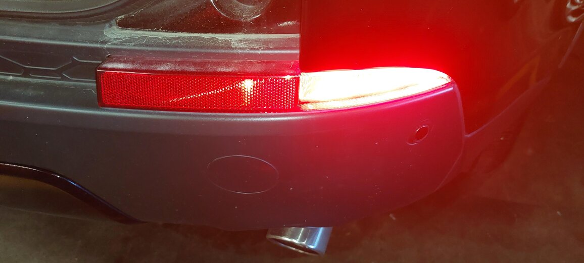 Thumbnail 2: 15-19 LAND ROVER DISCOVERY SPORT (L550) RIGHT REAR BUMPER TAILLIGHT LIGHT LAMP