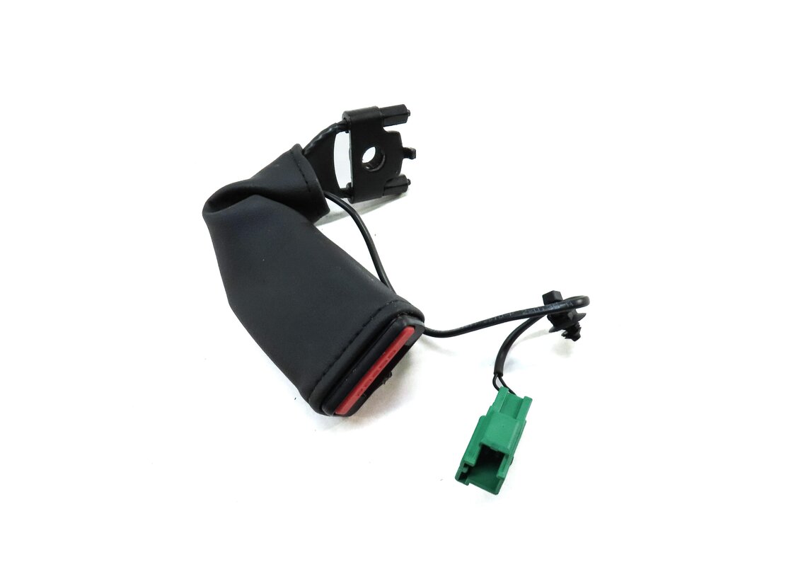 Thumbnail 1: 16 LAND ROVER DISCOVERY SPORT L550 REAR 2ND ROW CENTER SEATBELT BUCKLE RECEIVER