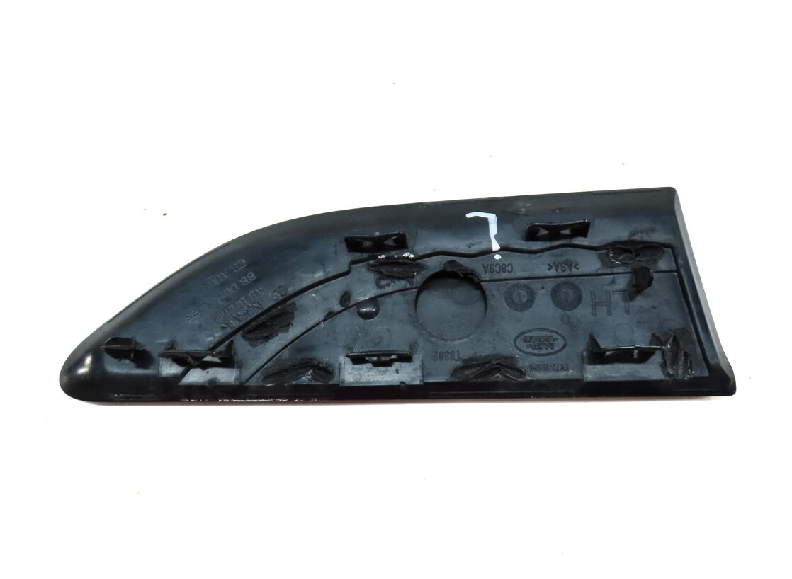 Thumbnail 5: 2016 LAND ROVER DISCOVERY SPORT (L550) FRONT LEFT FENDER AIR VENT TRIM (BLACK)