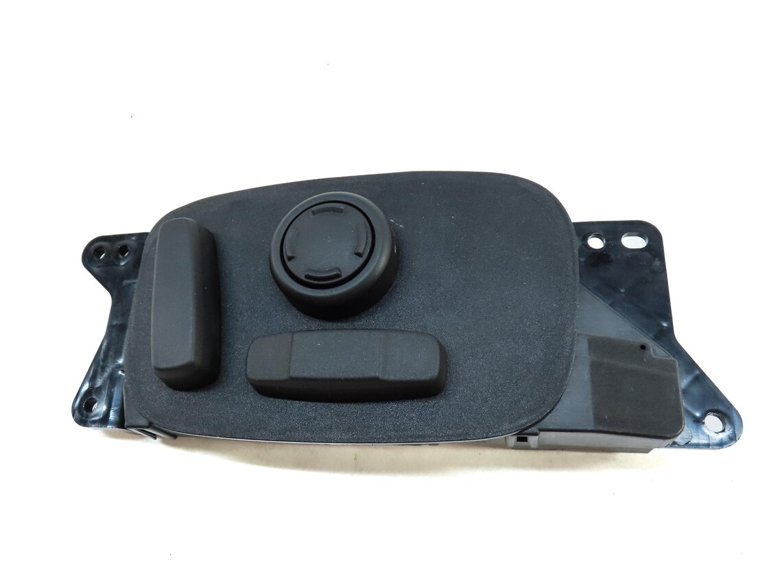 Thumbnail 8: 2016 LAND ROVER DISCOVERY SPORT (L550) FRONT RIGHT SEAT MEMORY ADJUST SWITCH SET