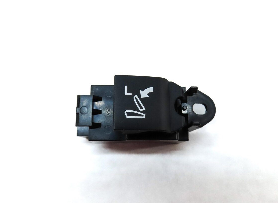 Thumbnail 3: 2016 DISCOVERY SPORT (L550) REAR 2ND ROW LEFT & RIGHT SEAT FOLDING SWITCH SET