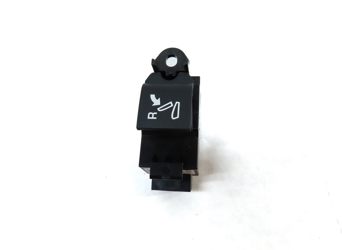 Thumbnail 6: 2016 DISCOVERY SPORT (L550) REAR 2ND ROW LEFT & RIGHT SEAT FOLDING SWITCH SET