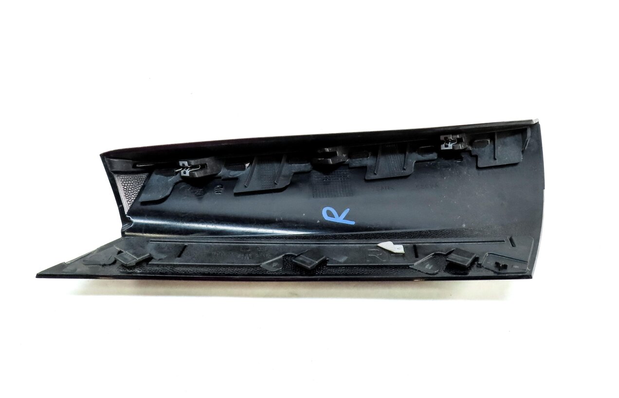 Thumbnail 4: 2016 LAND ROVER DISCOVERY SPORT (L550) REAR RIGHT UPPER PILLAR TRIM (BLACK)