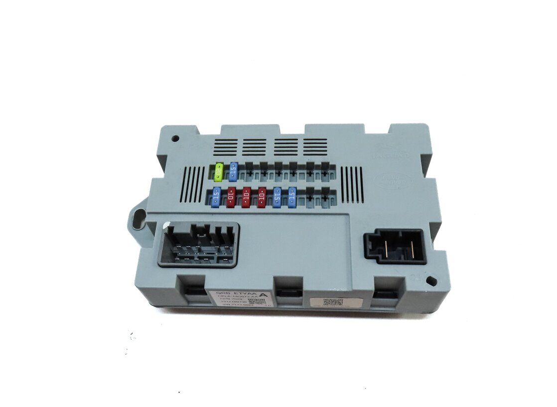 Thumbnail 2: 2016 LAND ROVER DISCOVERY SPORT (L550) CABINE RELAY FUSE BOX MODULE