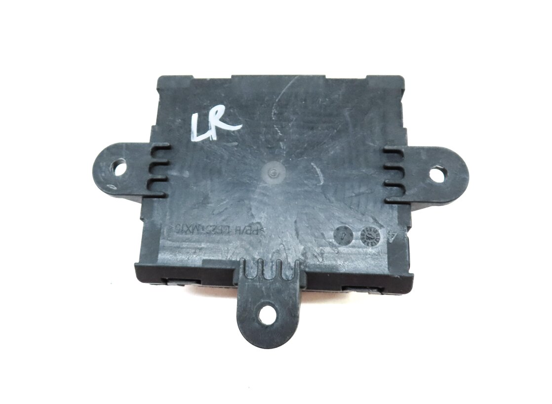 Thumbnail 4: 2016 LAND ROVER DISCOVERY SPORT (L550) REAR LEFT DOOR CONTROL MODULE