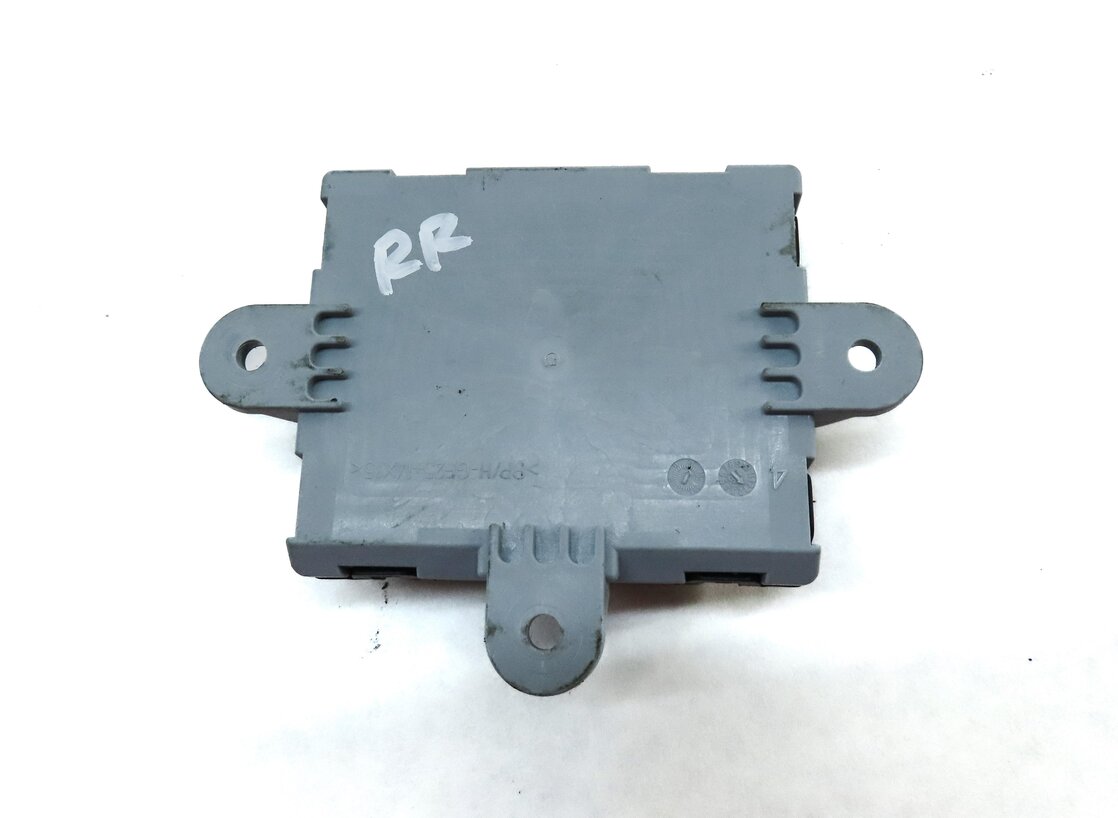 Thumbnail 4: 2016 LAND ROVER DISCOVERY SPORT (L550) REAR RIGHT DOOR CONTROL MODULE
